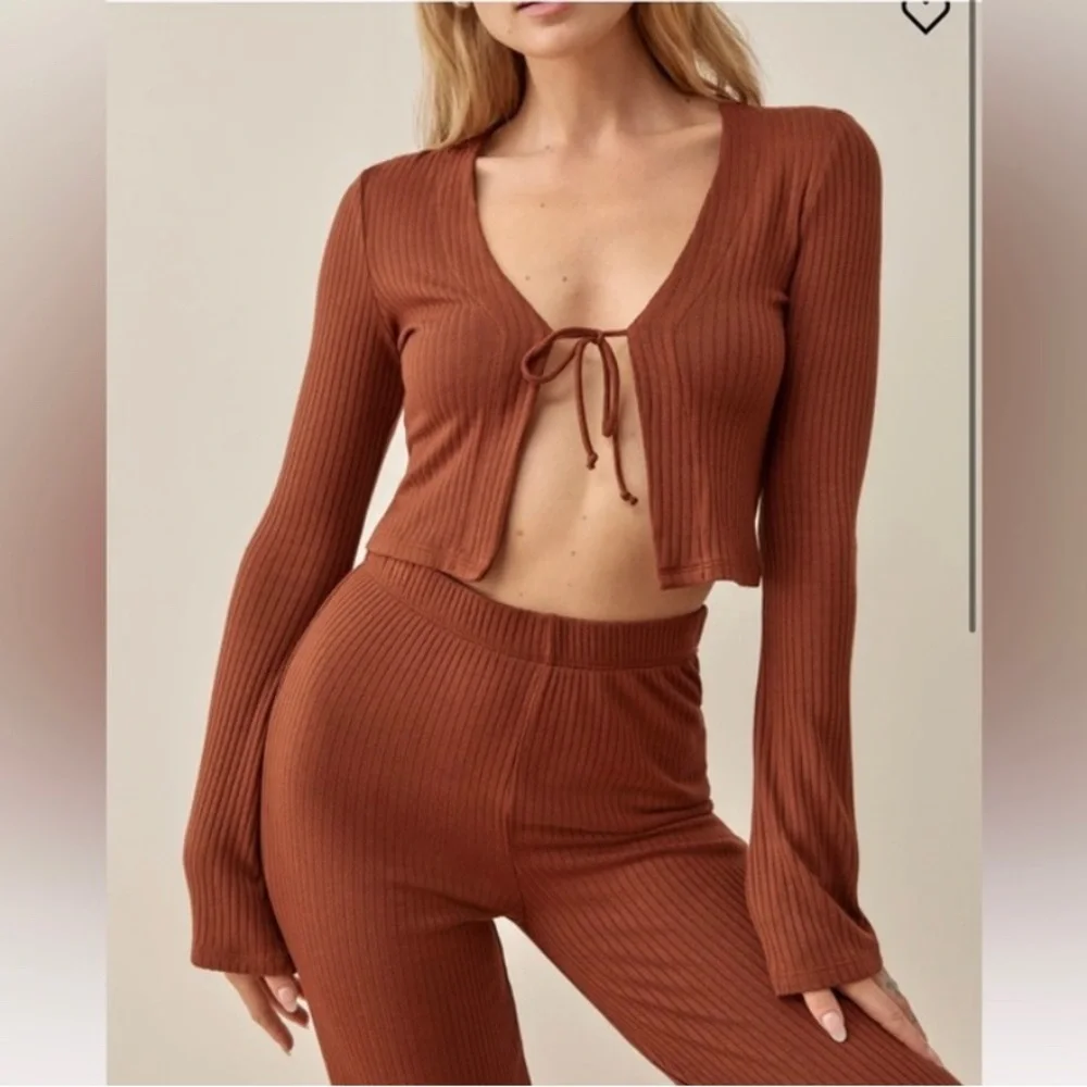 LIKE NEW 🤎 Reformation Knit Mirabel top